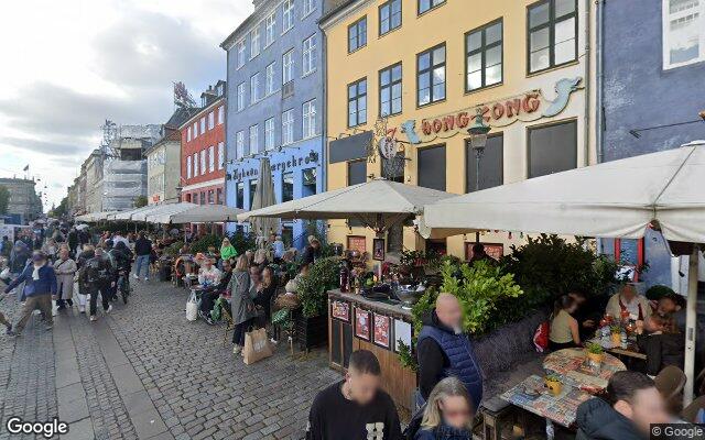 Street View af Leonora Christine